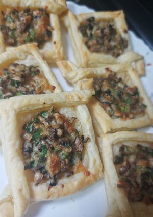 صورة لوصفة عجينة البف باستري بحشوة الفطر