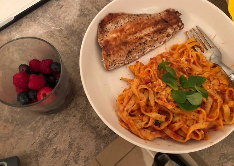 Fried Salmon Pasta