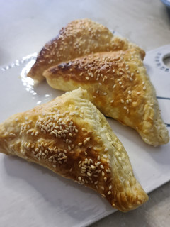 A picture of Feta cheese pies.