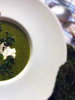 Foto di Vellutata di cavolo nero con burrata