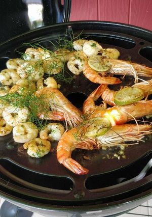 Une photo de Gambas et crevettes marinées