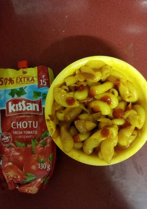 A picture of Macaroni pasta.