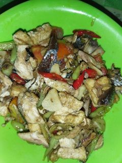 Foto resep Oseng ikan pindang/tongkol/peda/cue super gampang