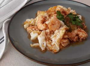 Foto principal de Gambas al pil pil con huevos rotos