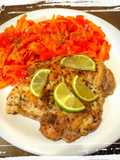 Pata Muslo a la Lima con Ensalada de Zanahoria y Tomates