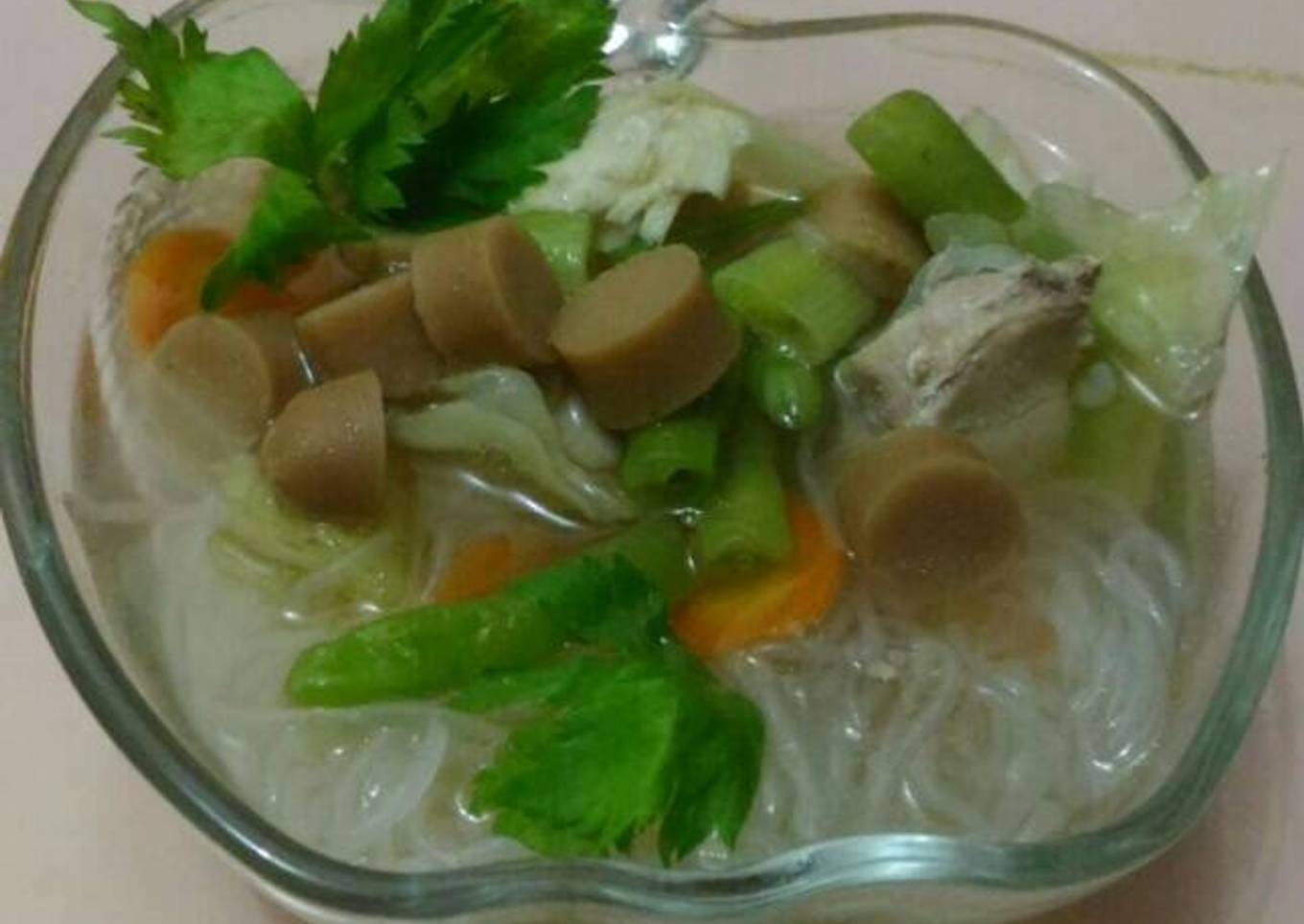 Sup bihun ayam sosis