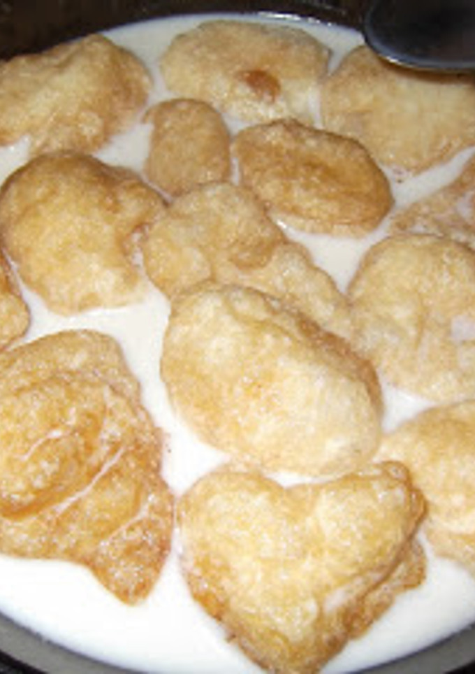 Una foto de Buñuelos con leche