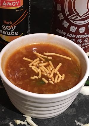 A picture of Hot and sour soup.