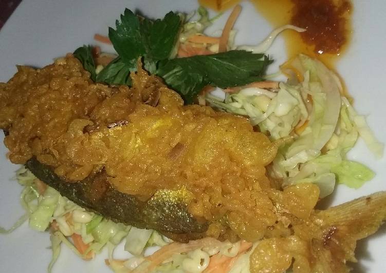 Simple salad ft kembung goreng crispy