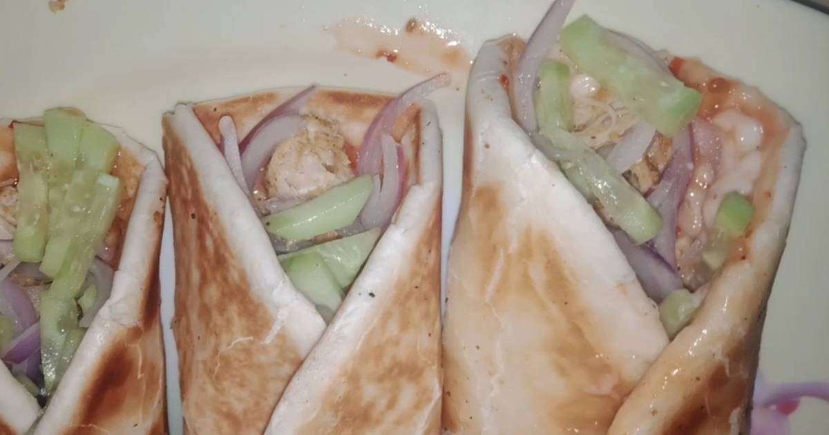 Toasted shawarma with veggies Recipe by Anam Mohsin Cookpad