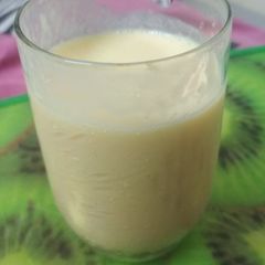 A picture of Mango shake.
