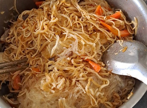 沙茶乾拌冬粉+麵 的食譜成品照片
