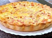 Una foto de quiche lorraine