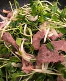 Bò Nhật trộn rau mầm đậu nành