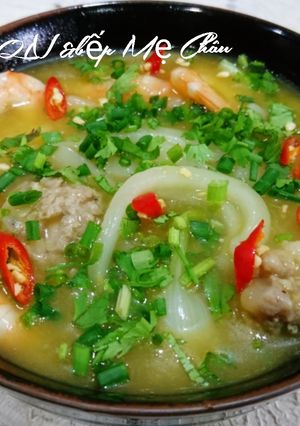 Hình của món Bánh canh bột xắt phiên bản vét tủ lạnh.