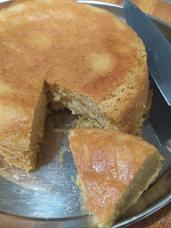 பஞ்சு கேக் (பேக்கிங் சோடா மற்றும் பவுடர் சேர்க்காதது) செய்முறை முக்கிய புகைப்படம்