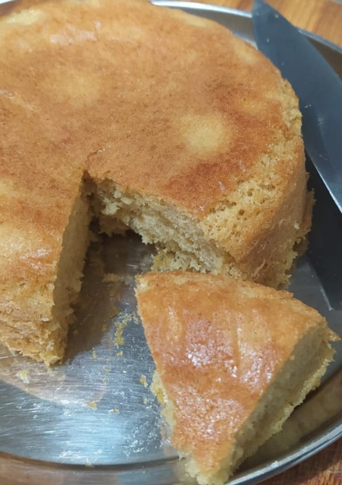 பஞ்சு கேக் (பேக்கிங் சோடா மற்றும் பவுடர் சேர்க்காதது) செய்முறை முக்கிய புகைப்படம்