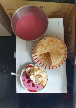 A picture of Greek Yoghurt Berries and Meringue.