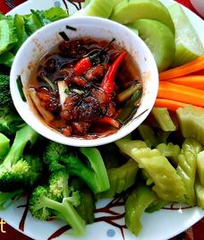 rau củ luộc kho quẹt