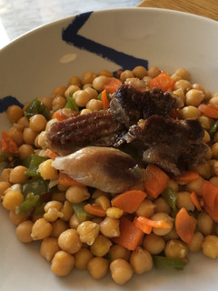 Una foto de Ropa vieja de cocido de garbanzos