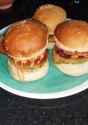A picture of Vegetable Mayo Burger.