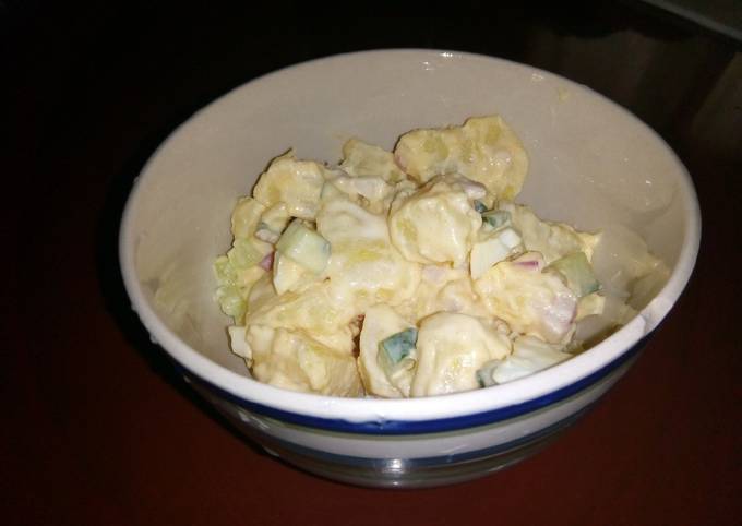 Simple creamy potato salad