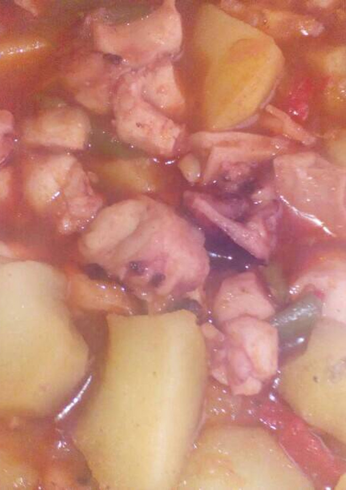 Una foto de Guiso de pulpo🐙🍜