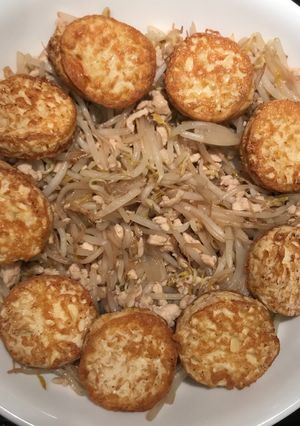 รูปของ ผัดถั่วงอกไก่สับเต้าหู้ไข่ทอด