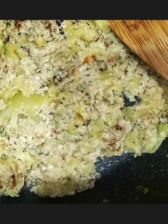 Φωτογραφία της συνταγής Αυγά "scrambled eggs" με κολοκυθάκια, τυρί & άρωμα από κολοκυθοκεφτέδες ✨στα γρήγορα✨