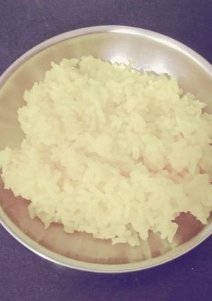 સાદી ખીચડી (Simple Khichdi Recipe In Gujarati) રેસીપી મુખ્ય ફોટો