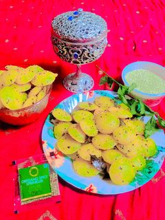 मिनी इडली दही सूजी रेसिपी मुख्य फोटो