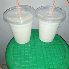 A picture of Shaka juice.