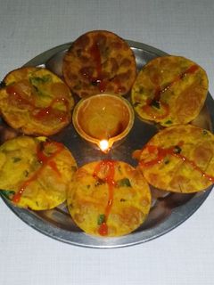 મેથી પૂરી(Methi Poori Recipe in Gujarati) રેસીપી મુખ્ય ફોટો