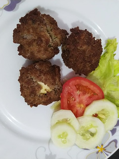 Una foto de Albóndigas de carne con queso costeño 🧀