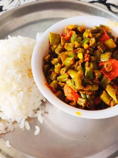 बींस सब्जी (Beans Sabzi recipe in hindi) रेसिपी मुख्य फोटो