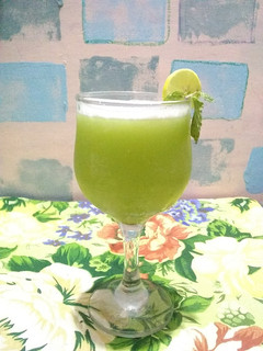 A picture of Cucumber lemonade 🍸.