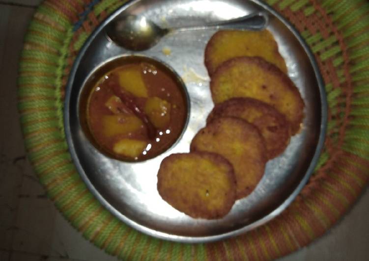 Duska with aloo ki sabji