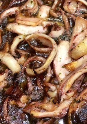 Foto principal de Potarro al horno con majado de perejil, ajo, vino blanco, aceite de oliva