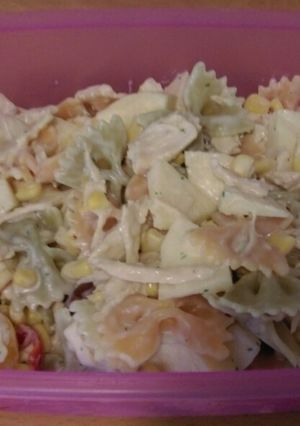 Foto principal de Ensalada de pasta en salsa de yogurt