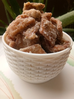 खस्ता गेहूँ आटा शकरपारे (kahsta gehu atta shakarpare recipe in Hindi) रेसिपी मुख्य फोटो