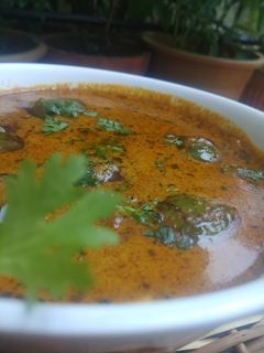 मसाला वांगी (masala vangi recipe in marathi) रेसिपी चे मुख्य फोटो