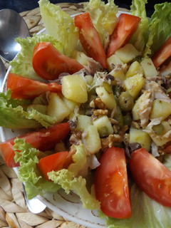 Una foto de Ensalada exprés de patatas con caballa