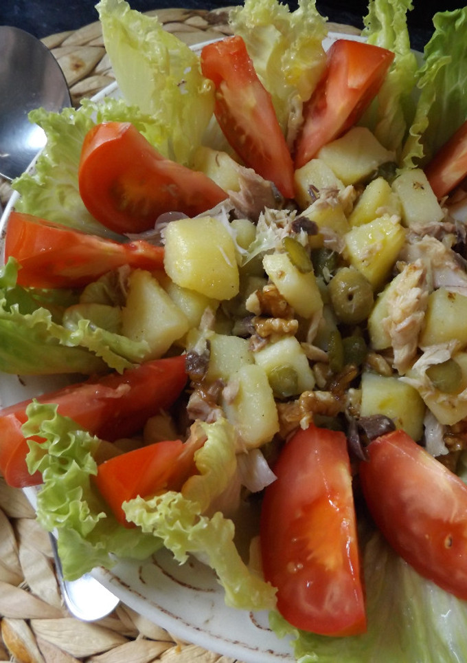 Una foto de Ensalada exprés de patatas con caballa