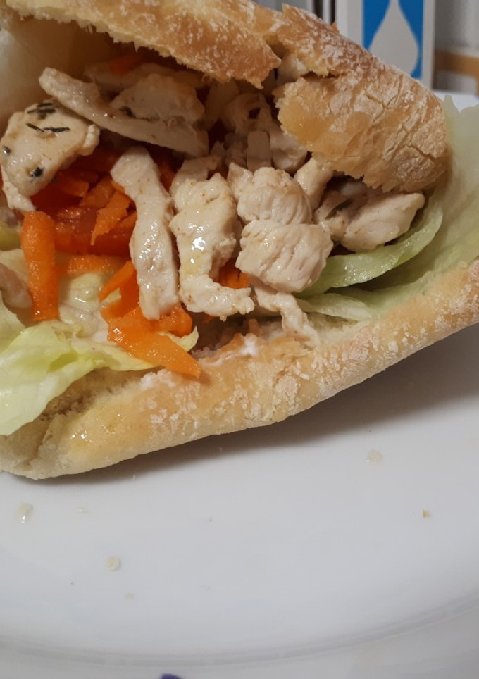 Una foto de Kebab de pollo