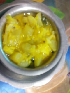 சுரைக்காய் கூட்டு (Suraikkai kootu recipe in tamil) செய்முறை முக்கிய புகைப்படம்