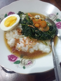 Foto resep Bubur beras (dgn tumis kangkung wortel dan telur ayam)