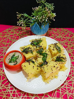 A picture of Khaman Dhokla.