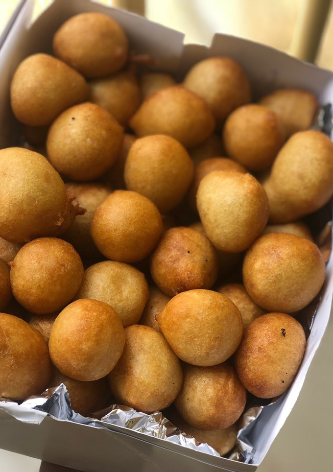 A picture of Simple but exquisite tasty puffs.