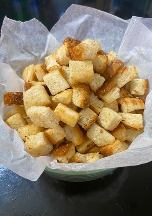 Hình của món Bánh mì caramel(tận dụng được từ món bánh sữa chua).