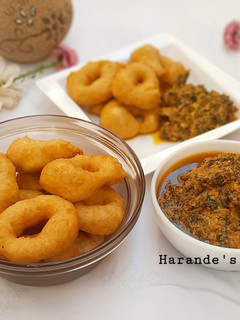 A picture of Funkaso with egusi and groundnut soup.